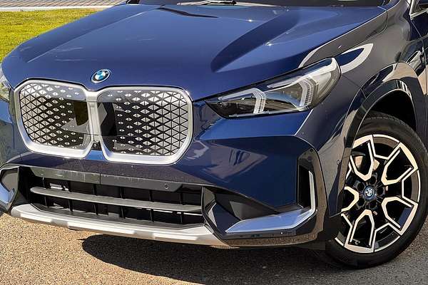 2023 BMW iX1 eDrive20 xLine U11