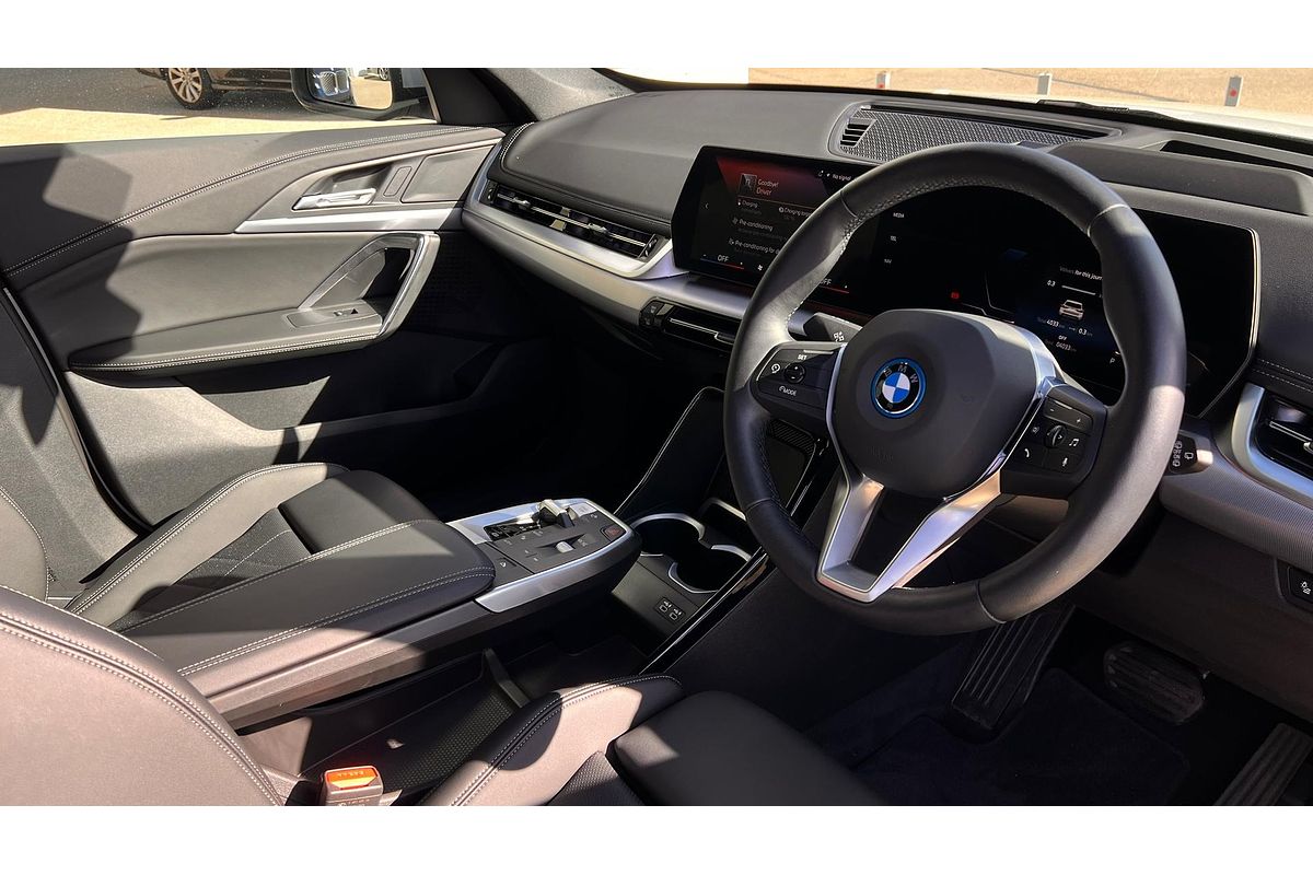 2024 BMW iX1 eDrive20 xLine U11