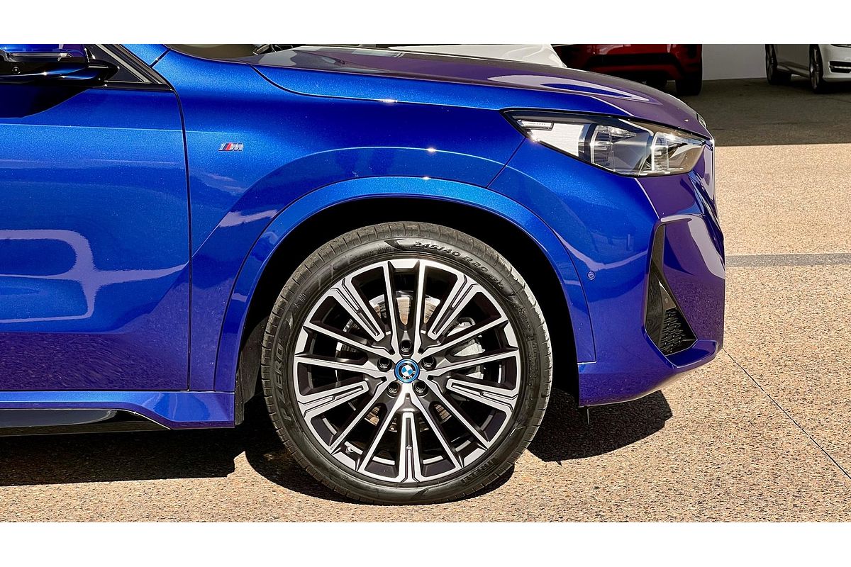 2024 BMW iX1 eDrive20 xLine U11