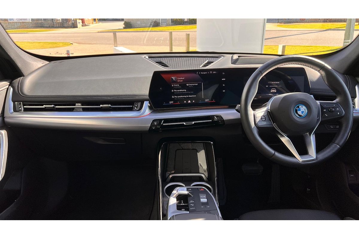 2024 BMW iX1 eDrive20 xLine U11