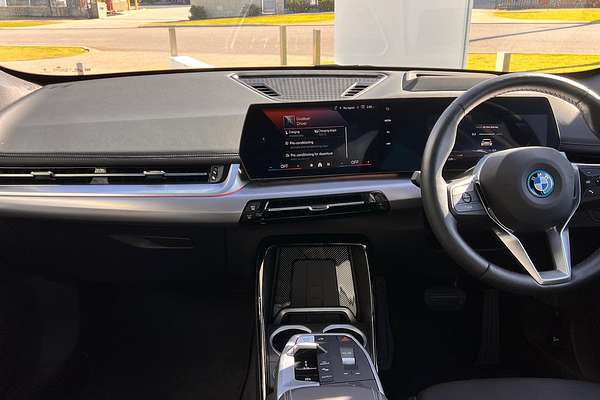 2024 BMW iX1 eDrive20 xLine U11