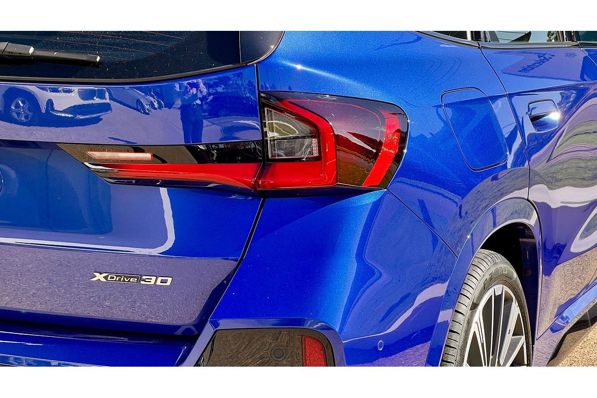 2024 BMW iX1 eDrive20 xLine U11