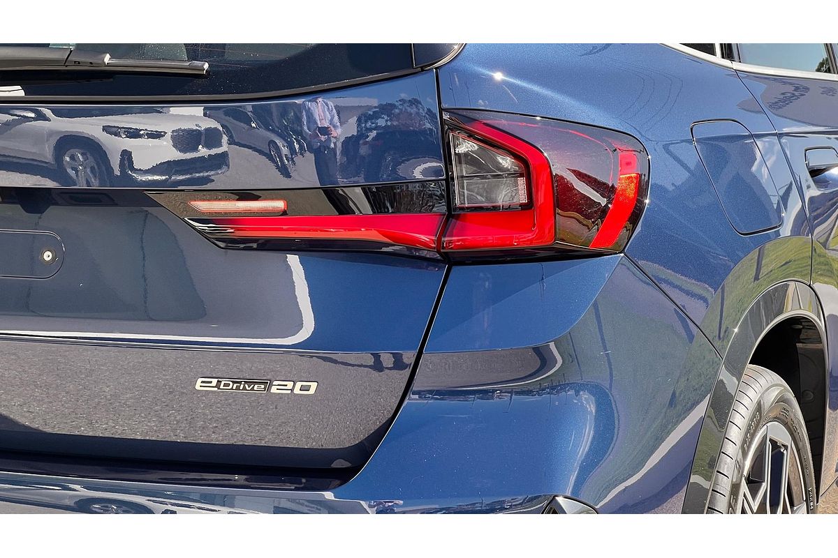 2023 BMW iX1 eDrive20 xLine U11