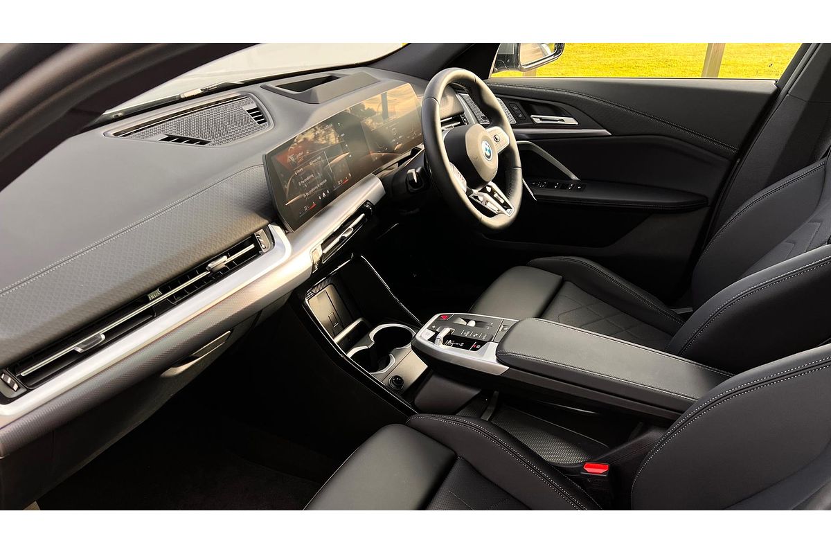 2024 BMW iX2 xDrive30 M Sport U10