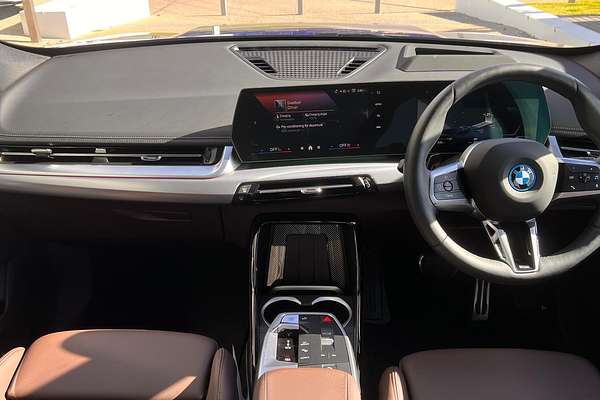 2024 BMW iX1 eDrive20 xLine U11