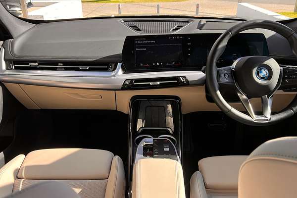 2023 BMW iX1 eDrive20 xLine U11
