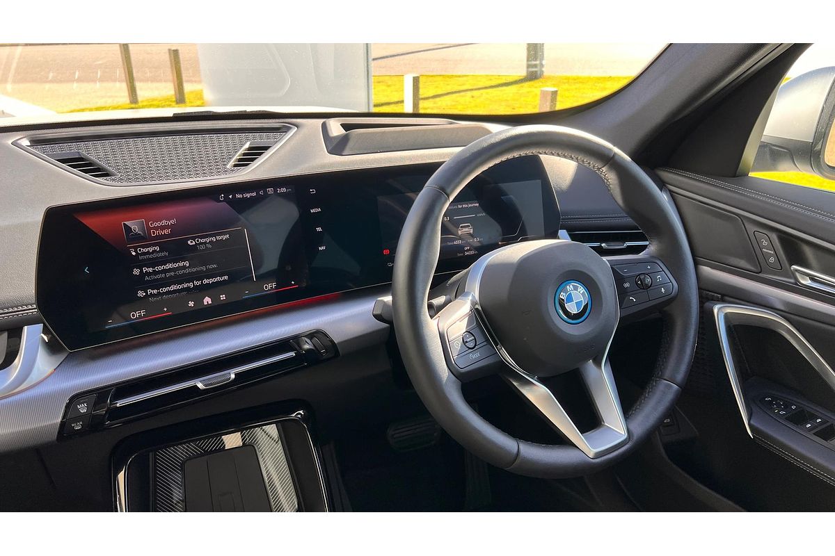 2024 BMW iX1 eDrive20 xLine U11