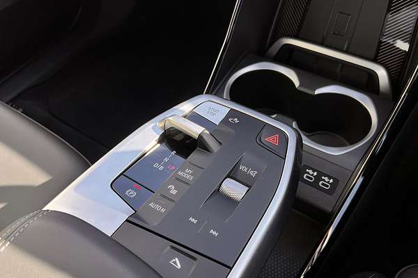 2024 BMW iX1 eDrive20 xLine U11