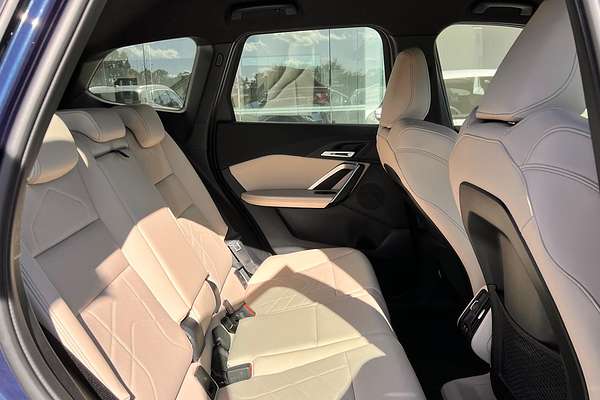 2023 BMW iX1 eDrive20 xLine U11
