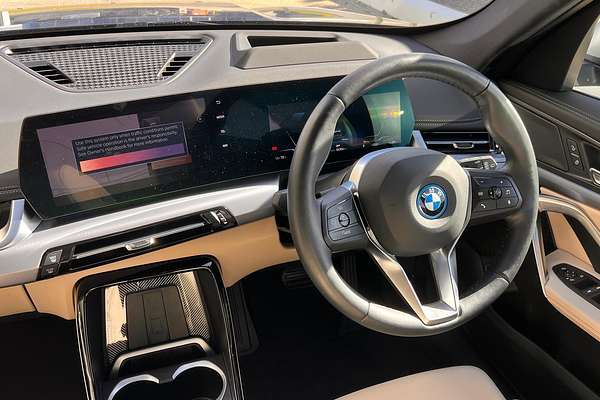 2023 BMW iX1 eDrive20 xLine U11