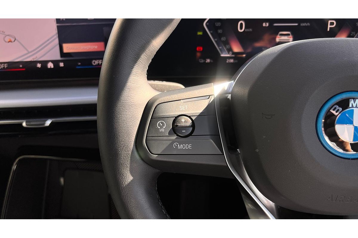 2024 BMW iX1 eDrive20 xLine U11