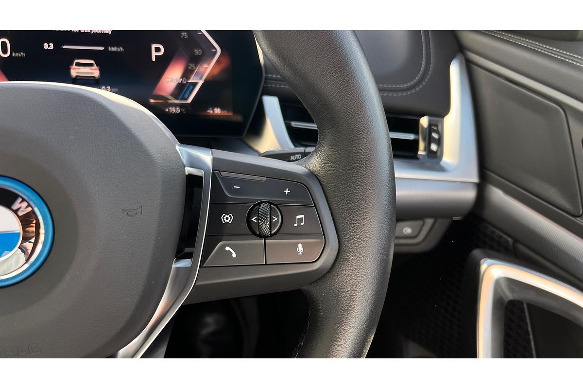 2024 BMW iX1 eDrive20 xLine U11