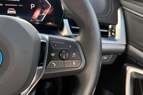 2024 BMW iX1 eDrive20 xLine U11