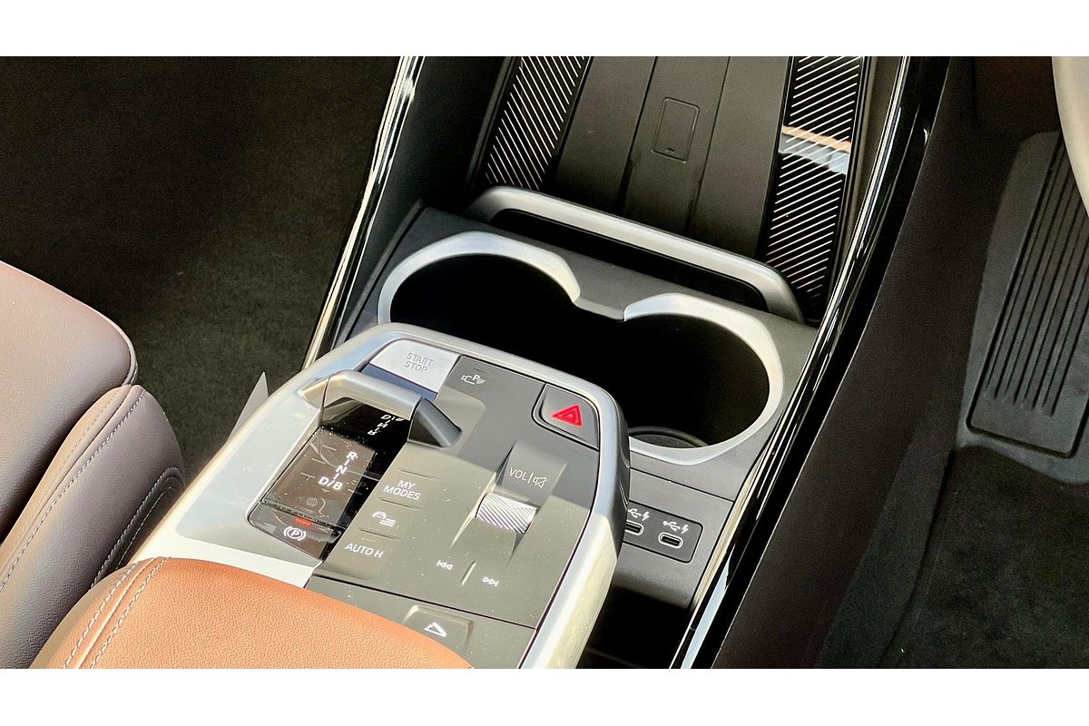 2024 BMW iX1 eDrive20 xLine U11