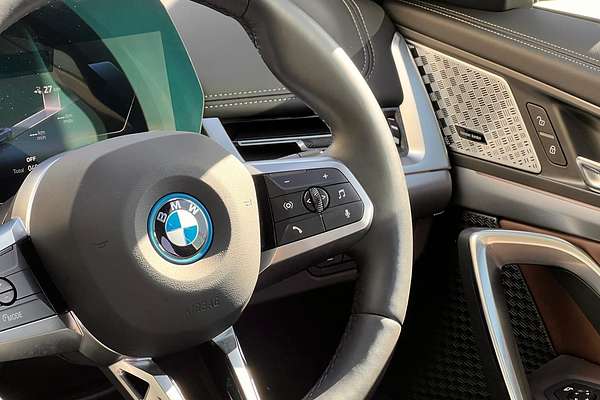 2024 BMW iX1 eDrive20 xLine U11