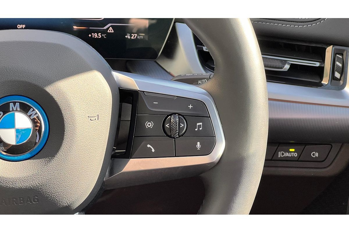 2024 BMW iX1 eDrive20 xLine U11