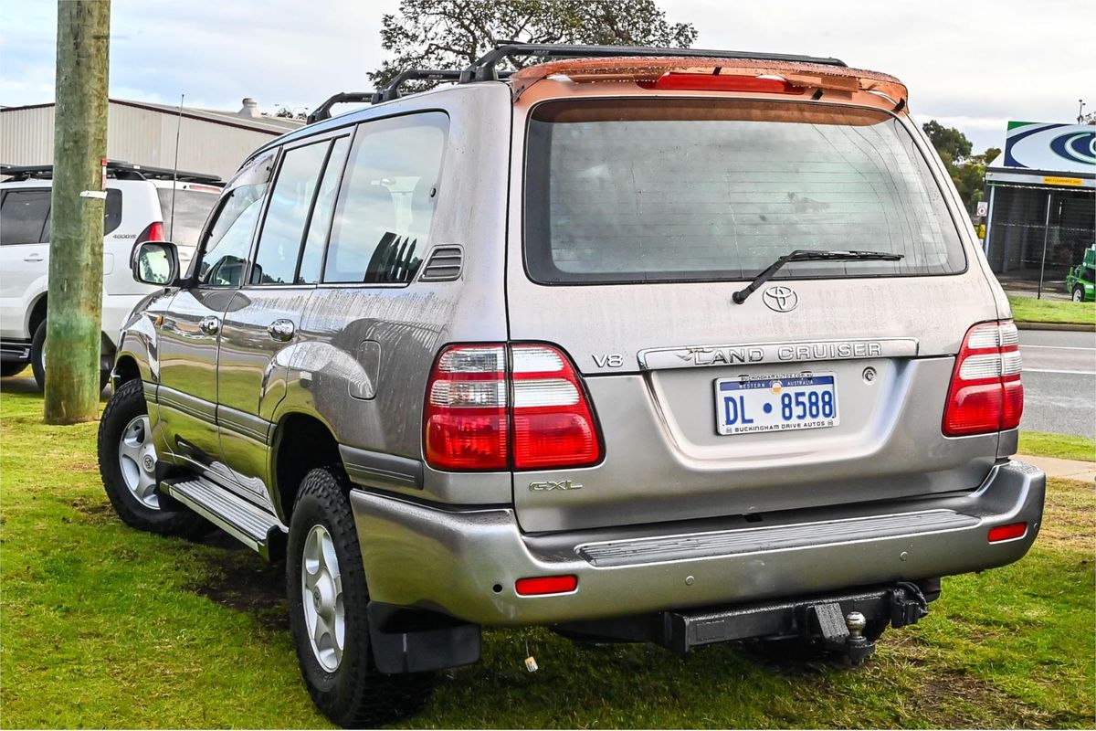 2002 Toyota Landcruiser GXL UZJ100R