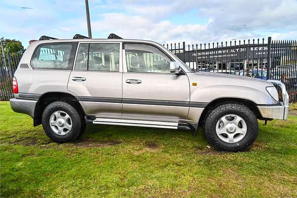 2002 Toyota Landcruiser GXL UZJ100R
