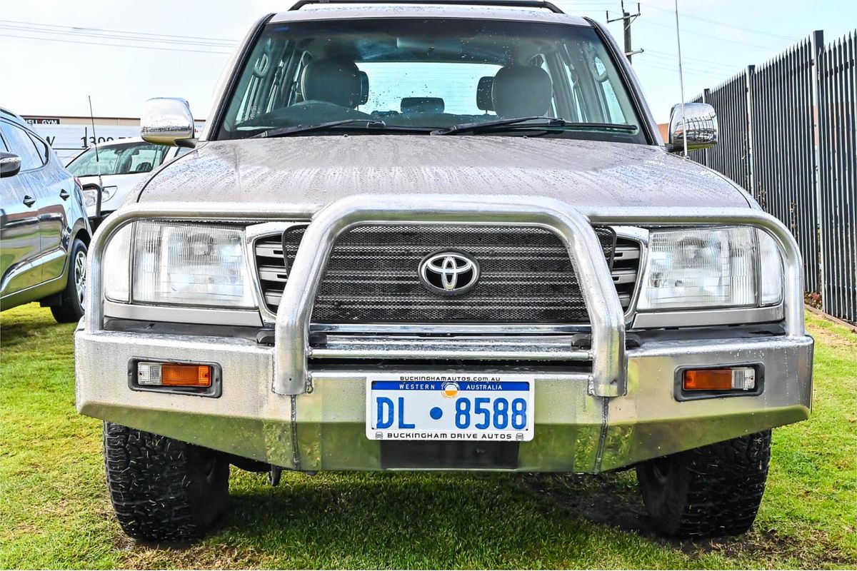2002 Toyota Landcruiser GXL UZJ100R