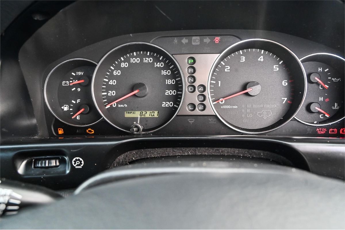2002 Toyota Landcruiser GXL UZJ100R