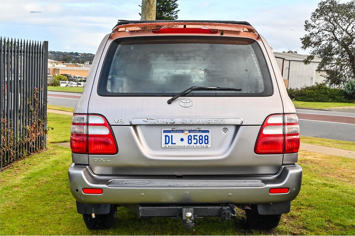 2002 Toyota Landcruiser GXL UZJ100R
