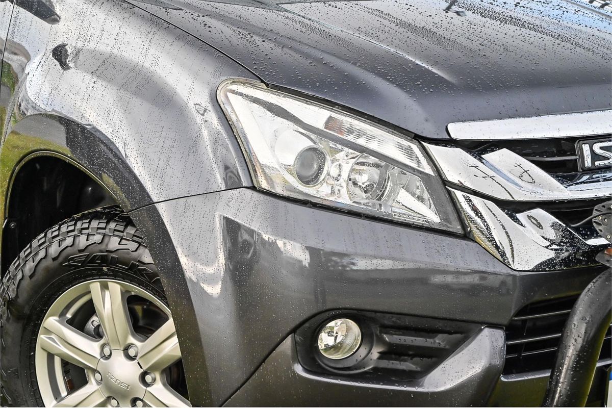 2017 Isuzu MU-X LS-T