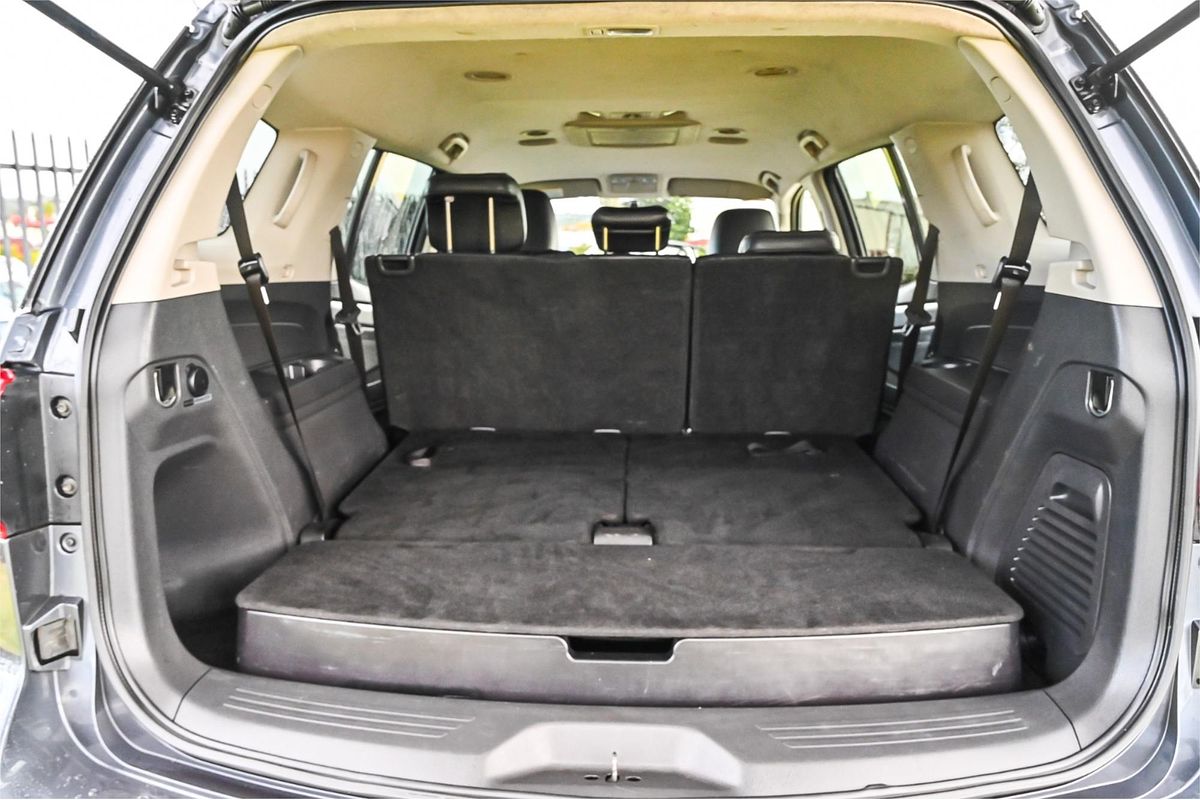 2017 Isuzu MU-X LS-T