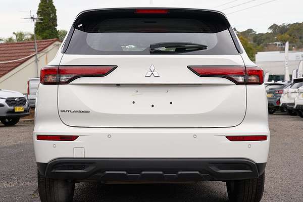2024 Mitsubishi Outlander ES ZM