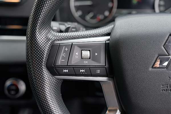 2024 Mitsubishi Outlander ES ZM