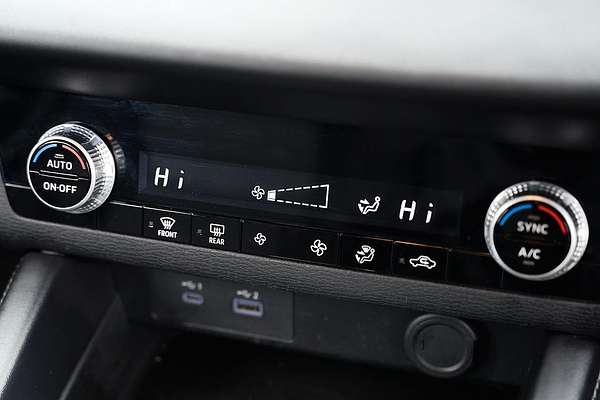 2024 Mitsubishi Outlander ES ZM