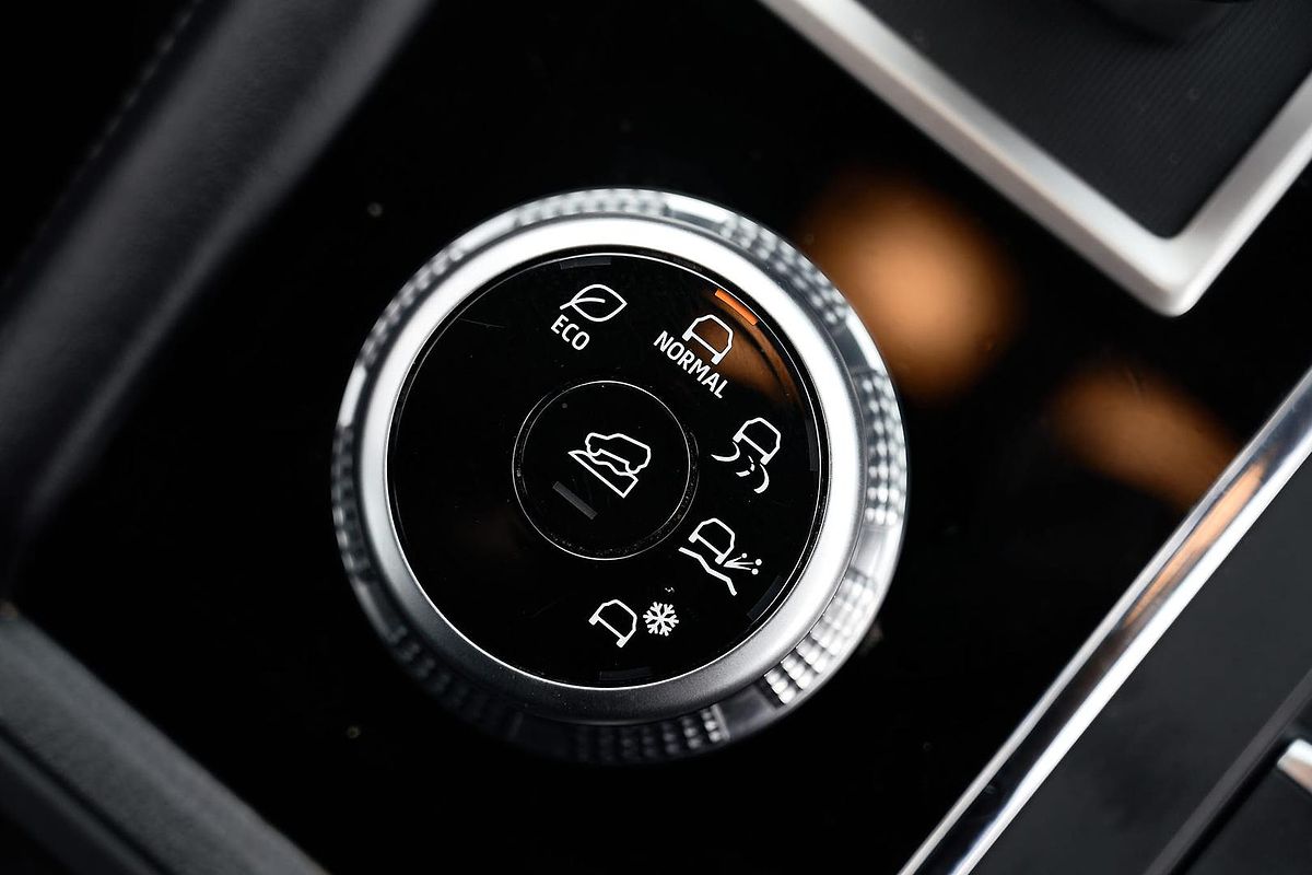 2024 Mitsubishi Outlander ES ZM