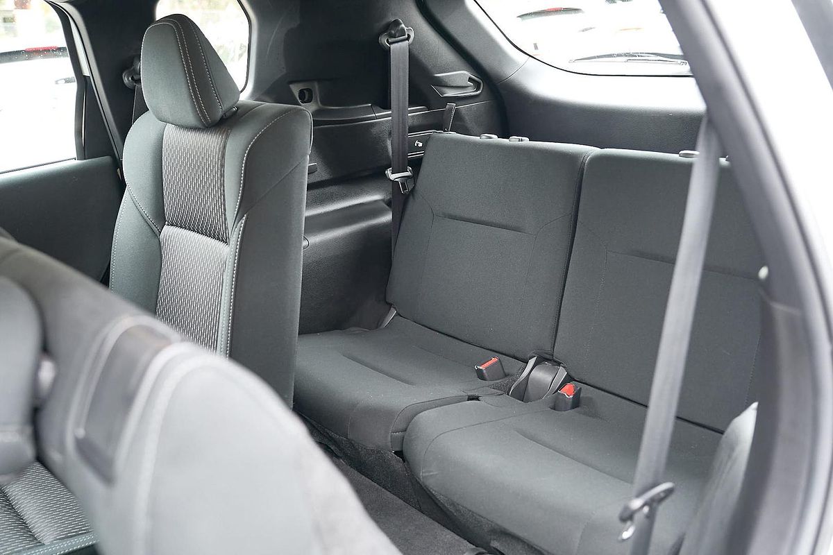 2024 Mitsubishi Outlander ES ZM