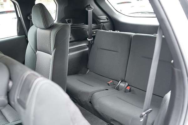 2024 Mitsubishi Outlander ES ZM