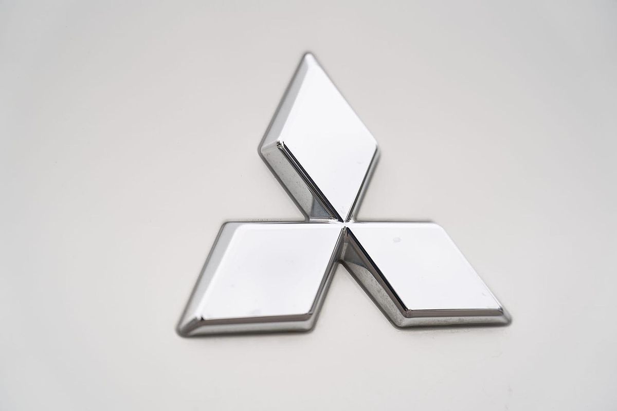 2024 Mitsubishi Outlander ES ZM