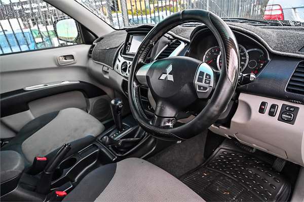 2011 Mitsubishi Triton GL-R MN 4X4