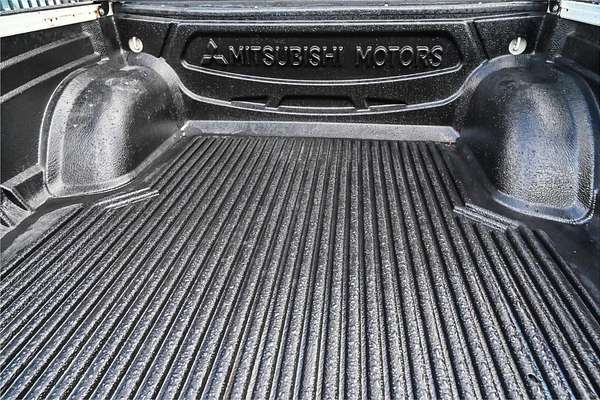 2011 Mitsubishi Triton GL-R MN 4X4