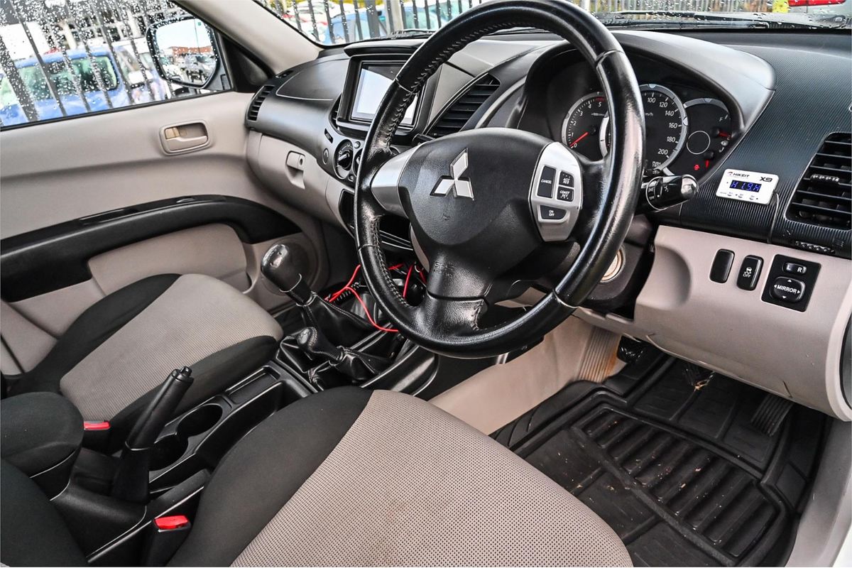 2014 Mitsubishi Triton GLX MN 4X4