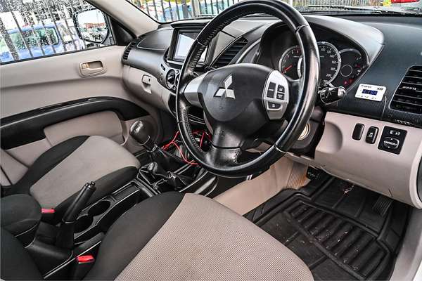 2014 Mitsubishi Triton GLX MN 4X4