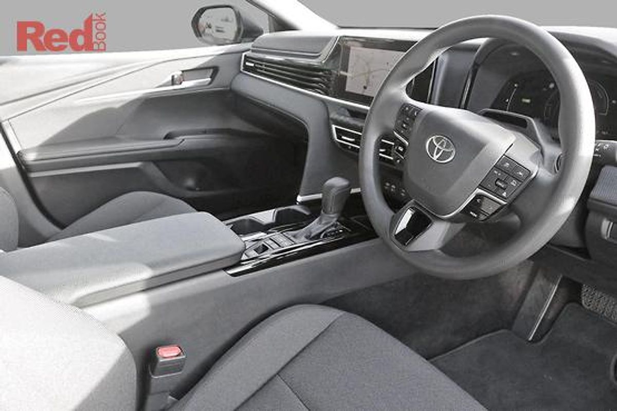 2025 Toyota Camry Ascent AXVH80R