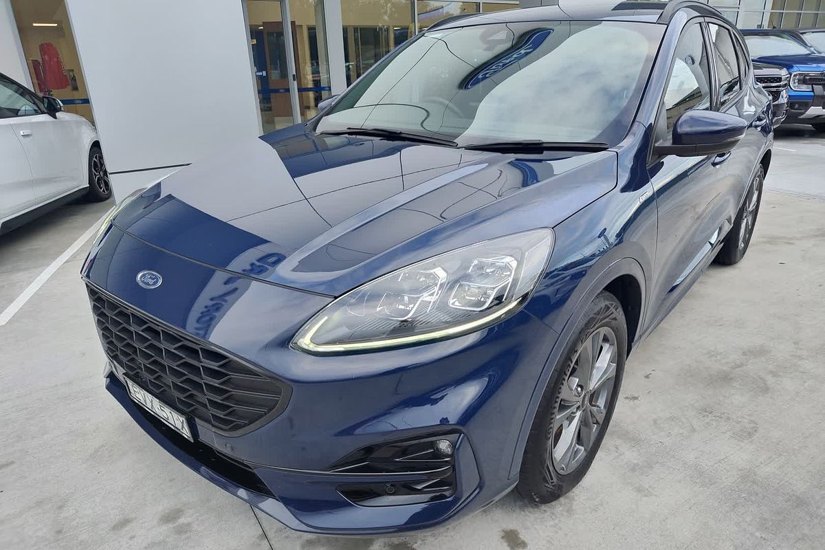 2022 Ford Escape ST-Line ZH