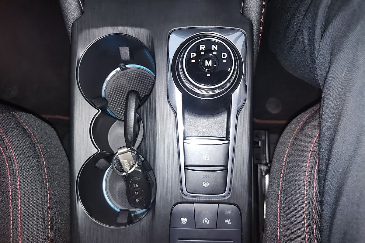 2022 Ford Escape ST-Line ZH