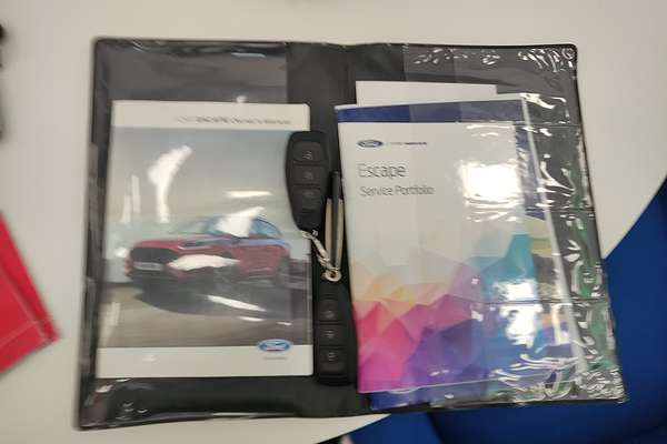 2022 Ford Escape ST-Line ZH