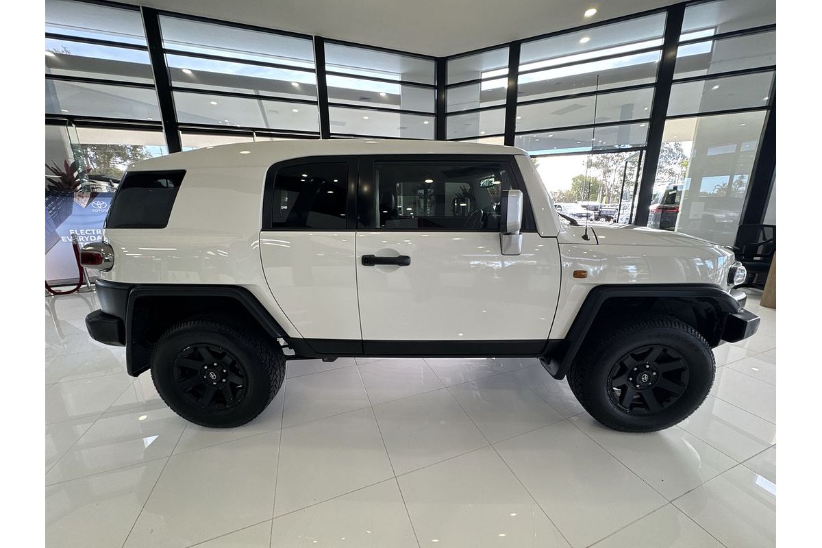 2015 Toyota FJ Cruiser GSJ15R