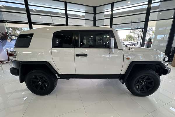 2015 Toyota FJ Cruiser GSJ15R
