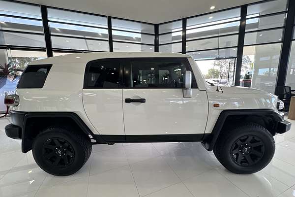 2015 Toyota FJ Cruiser GSJ15R