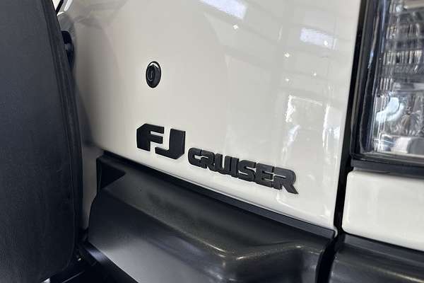 2015 Toyota FJ Cruiser GSJ15R
