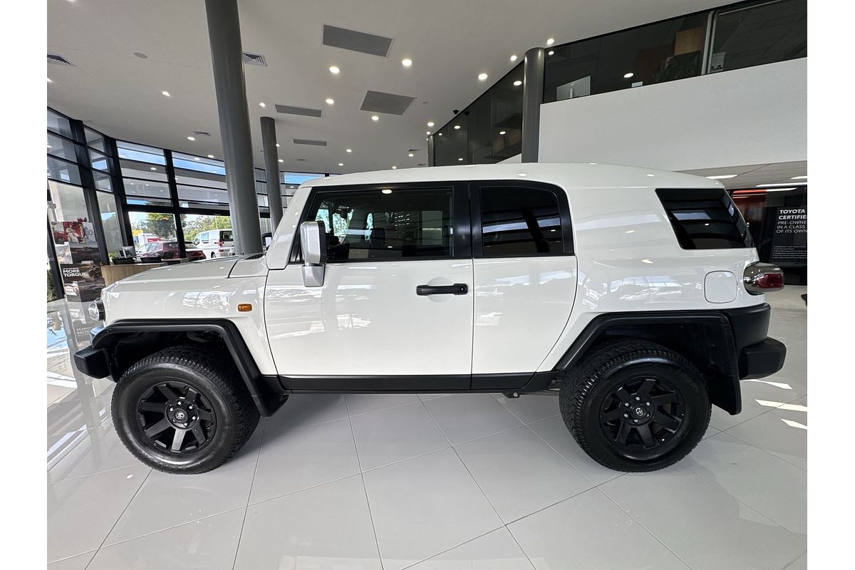 2015 Toyota FJ Cruiser GSJ15R
