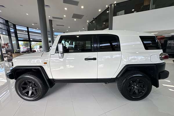 2015 Toyota FJ Cruiser GSJ15R