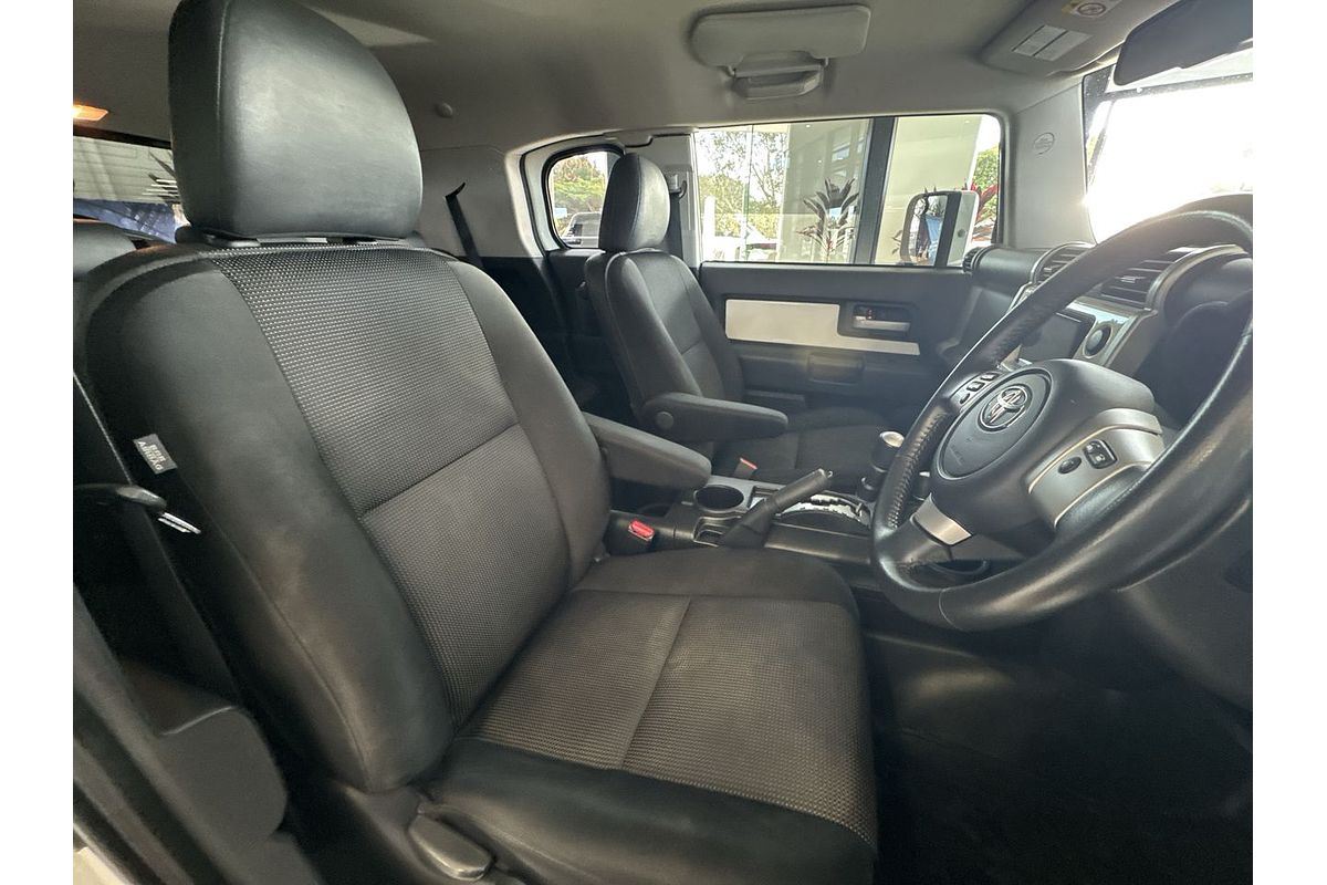 2015 Toyota FJ Cruiser GSJ15R
