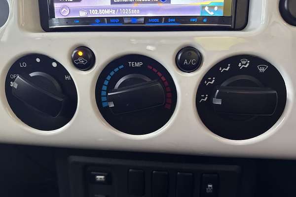2015 Toyota FJ Cruiser GSJ15R